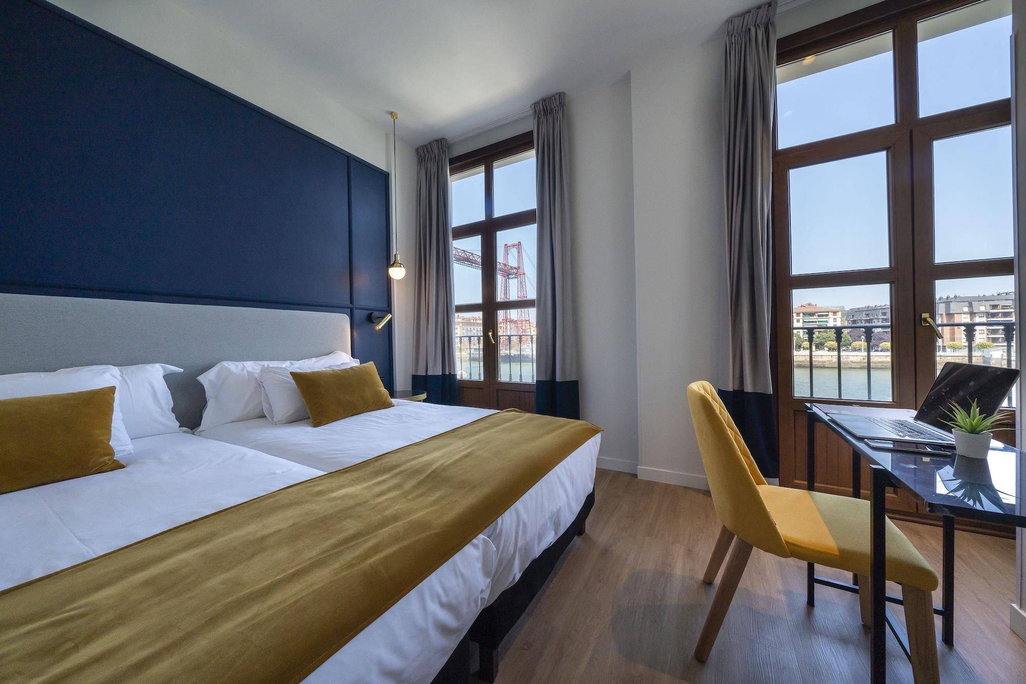 Puente Colgante Boutique Hotel Portugalete Bagian luar foto