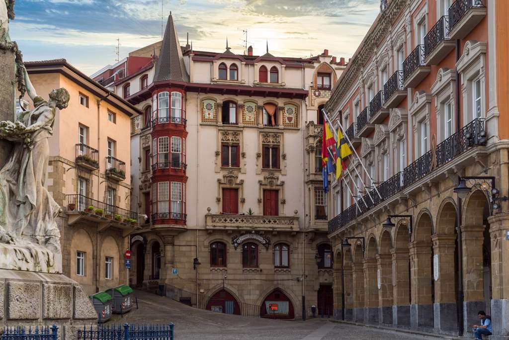 Puente Colgante Boutique Hotel Portugalete Bagian luar foto